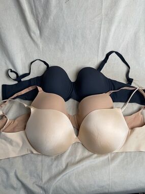 3-Piece SKIMS 34DD Bra Lot Bundle Set NWT